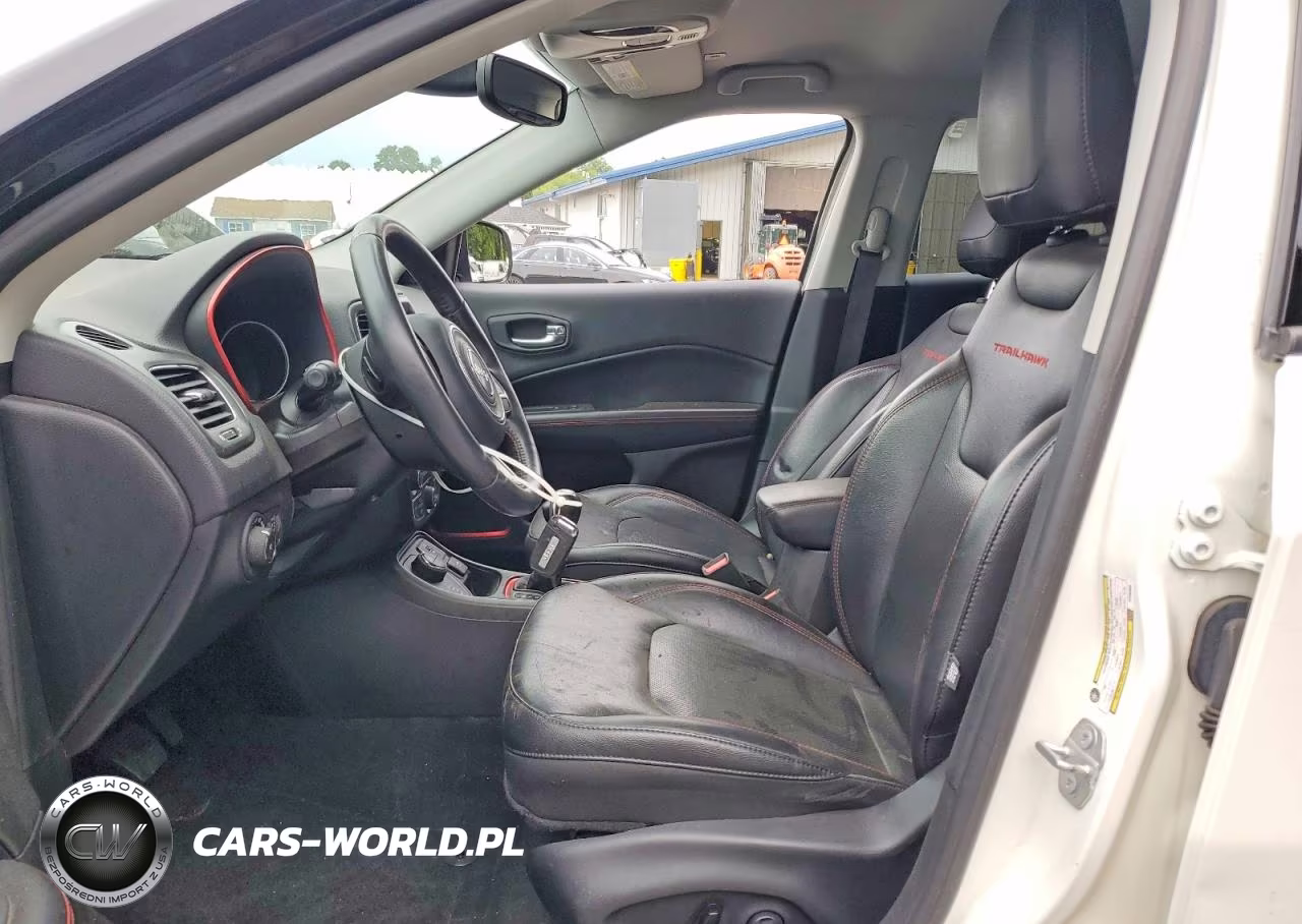 2019 Jeep Compass Trailhawk VIN:3C4NJDDB9KT594860 - 7