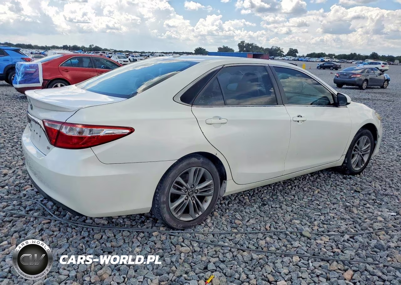 2017 Toyota Camry Se VIN:4T1BF1FK8HU285813 - 3