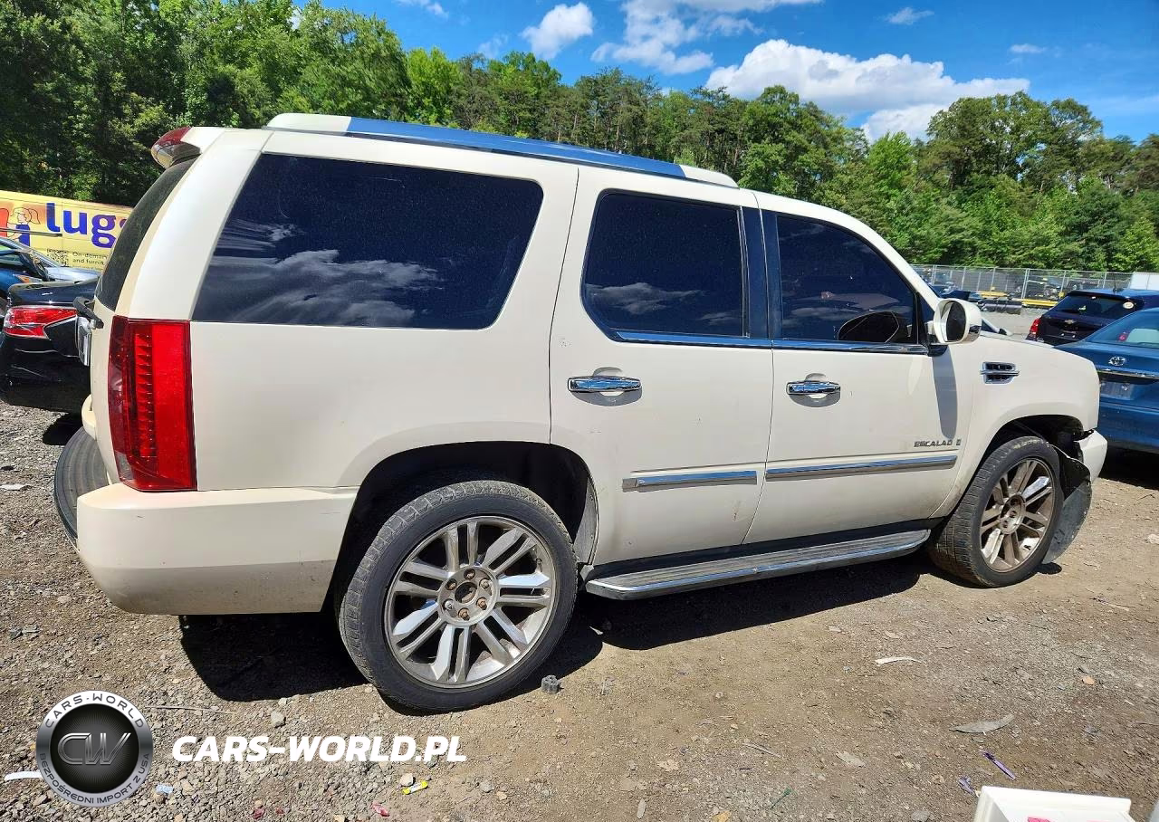 2007 Cadillac Escalade Luxury VIN:1GYFK63897R311564 - 3