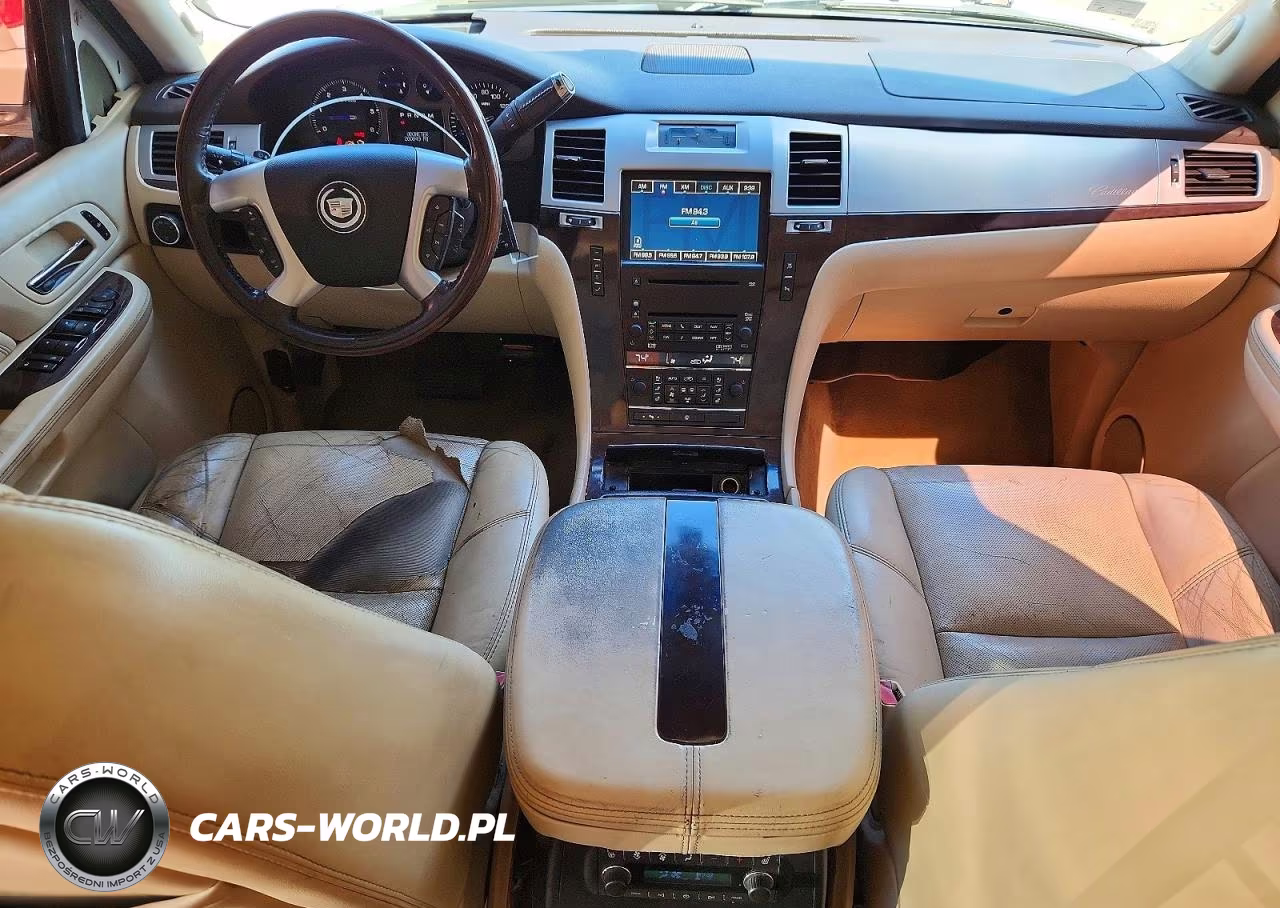 2007 Cadillac Escalade Luxury VIN:1GYFK63897R311564 - 8