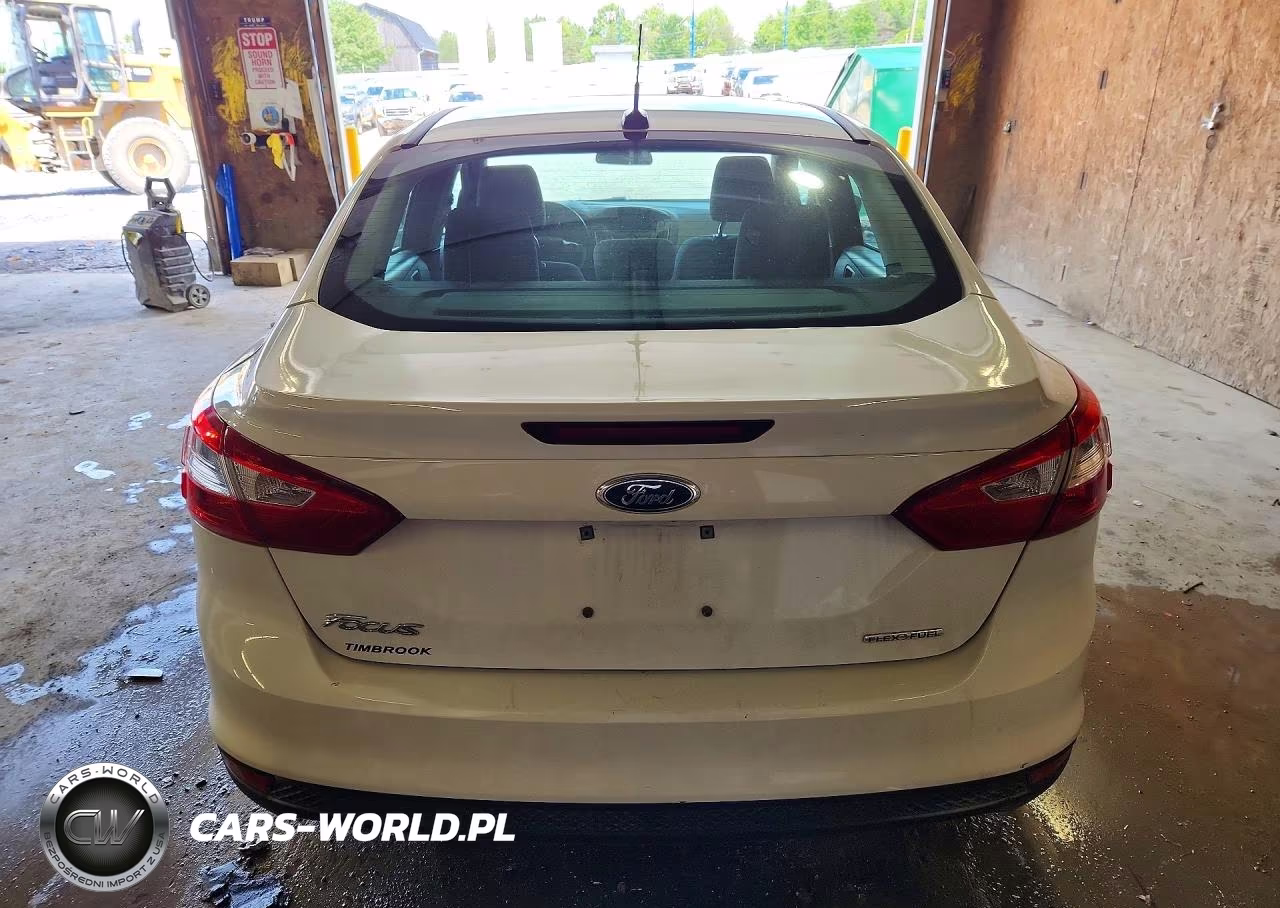2014 Ford Focus S VIN:1FADP3E24EL354222 - 6