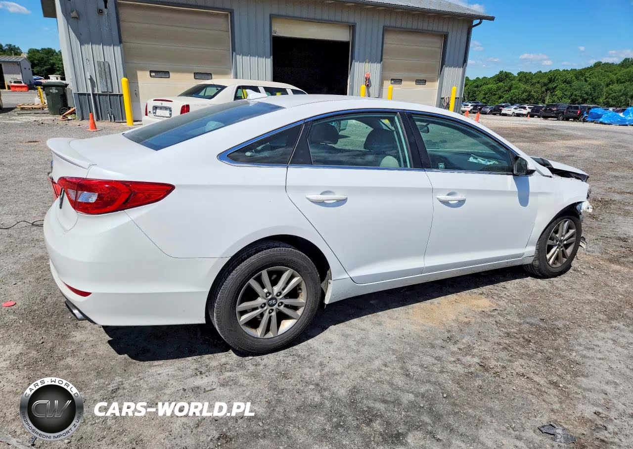 2015 Hyundai Sonata Se VIN:5NPE24AF2FH009126 - 3