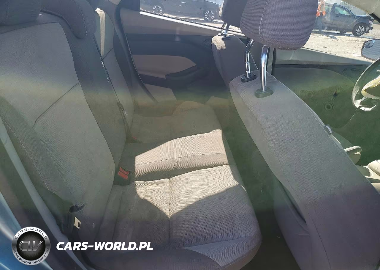 2012 Ford Focus Se VIN:1FAHP3F2XCL219503 - 10