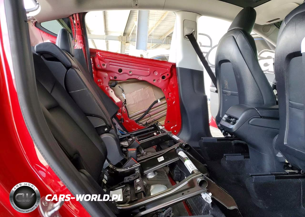 2021 Tesla Model Y VIN:5YJYGDED8MF107600 - 10