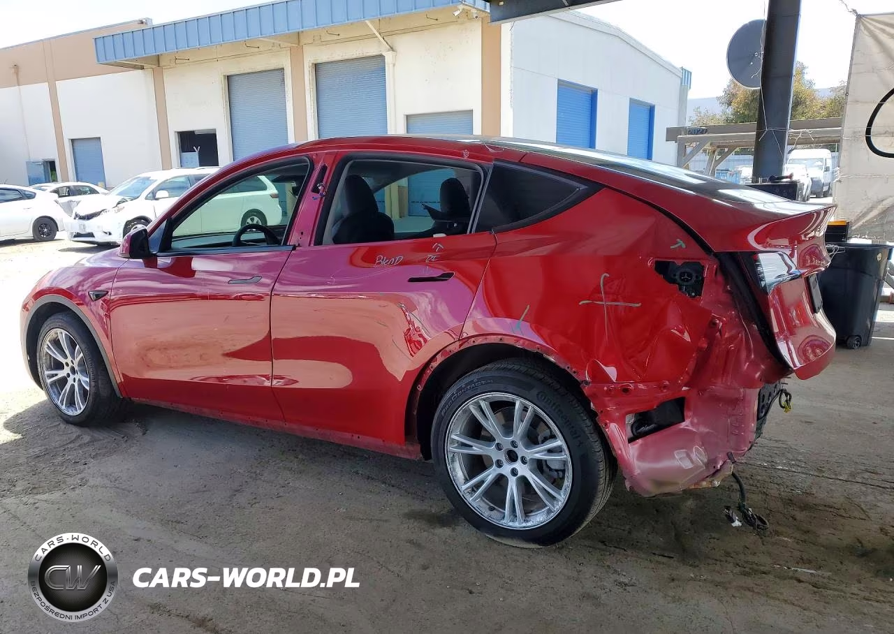 2021 Tesla Model Y VIN:5YJYGDED8MF107600 - 2