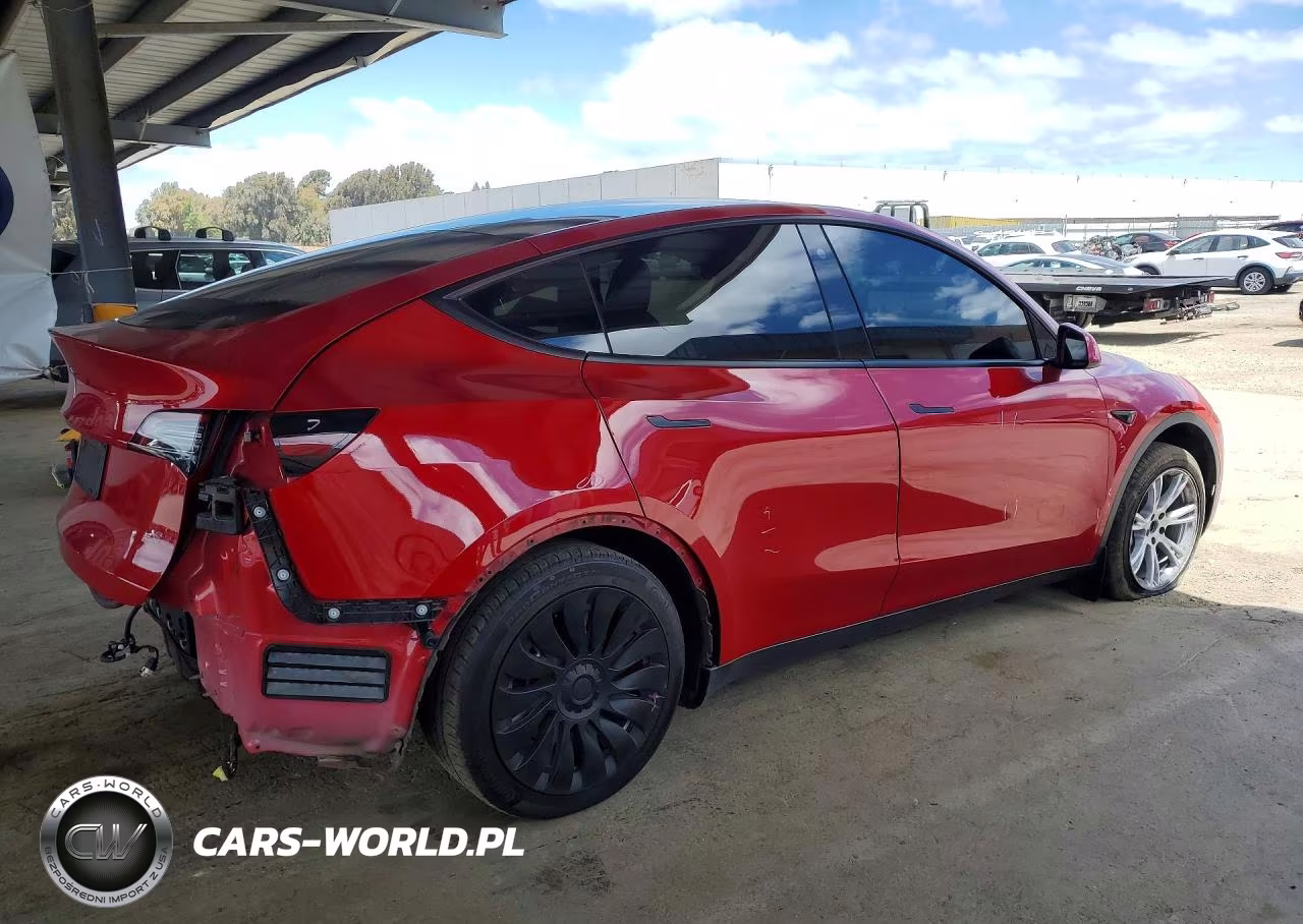2021 Tesla Model Y VIN:5YJYGDED8MF107600 - 3