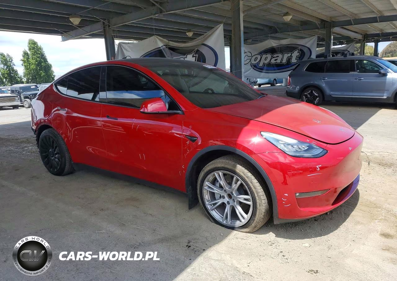 2021 Tesla Model Y VIN:5YJYGDED8MF107600 - 4