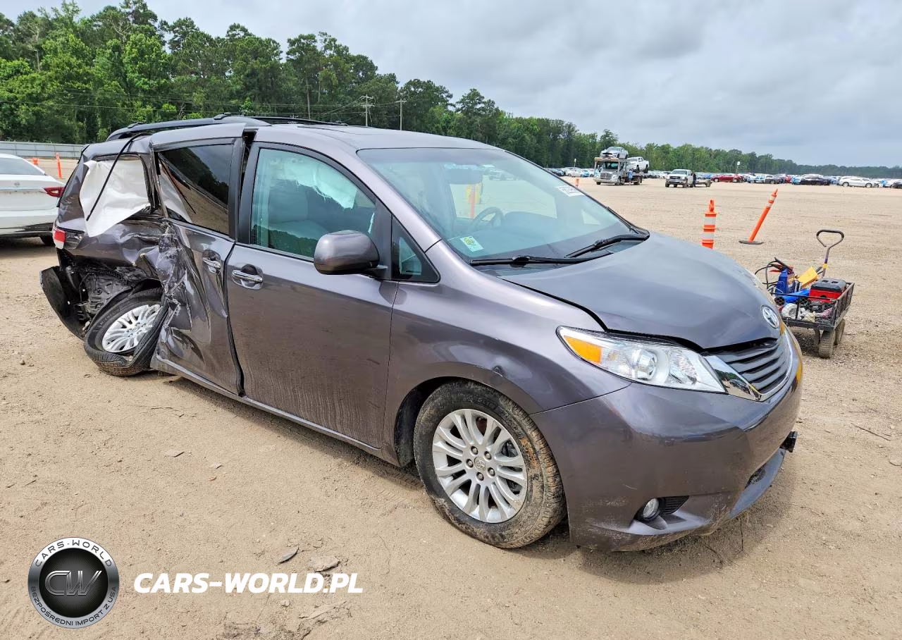 2012 Toyota Sienna Xle 8-Passenger VIN:5TDYK3DC7CS193865 - 4