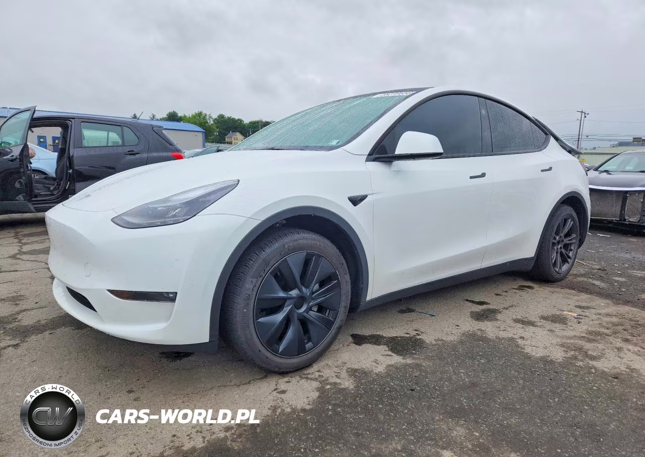 2024 Tesla Model Y – zdjęcie 1 z 12