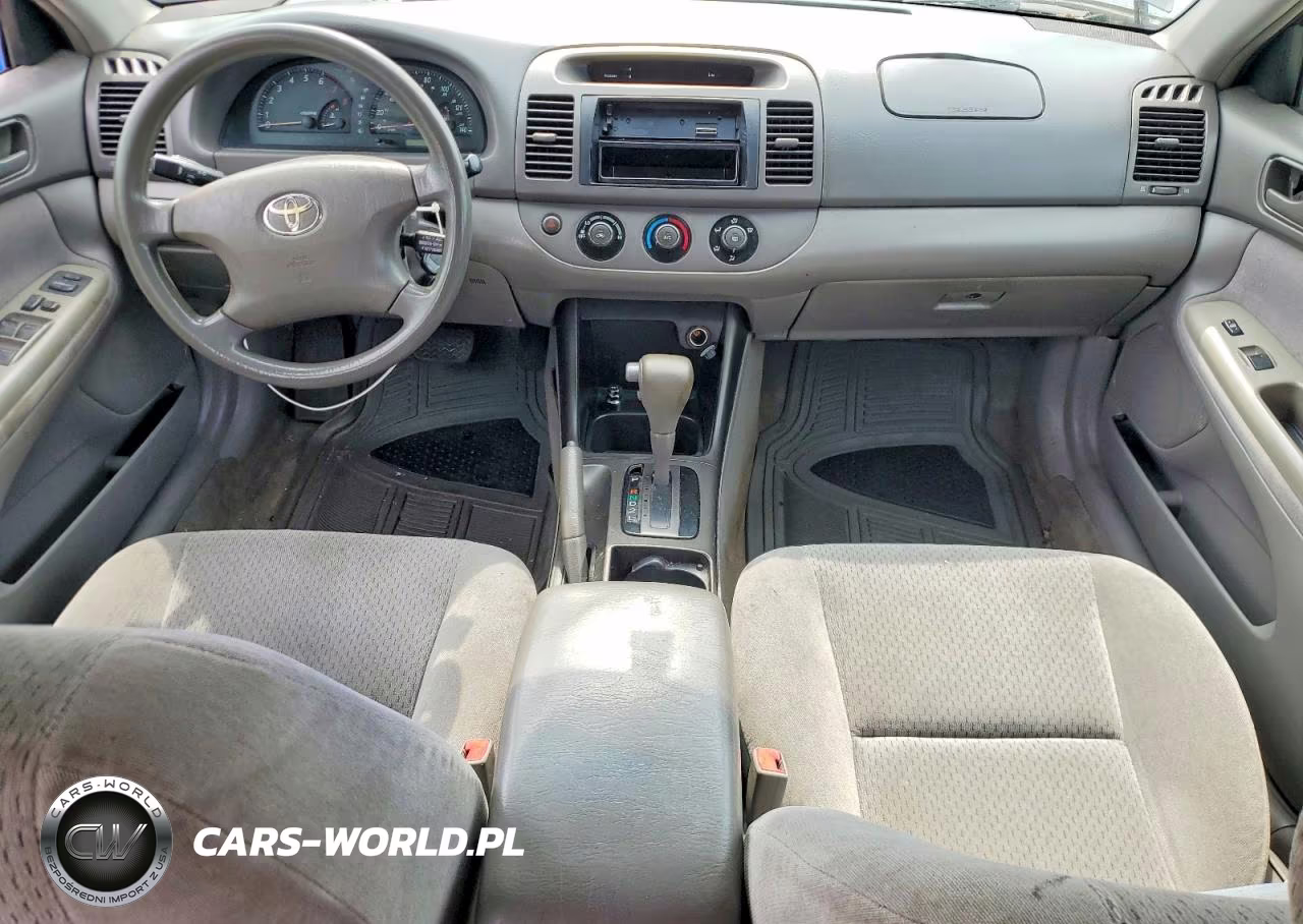 2002 Toyota Camry Le VIN:4T1BE32K02U610577 - 8