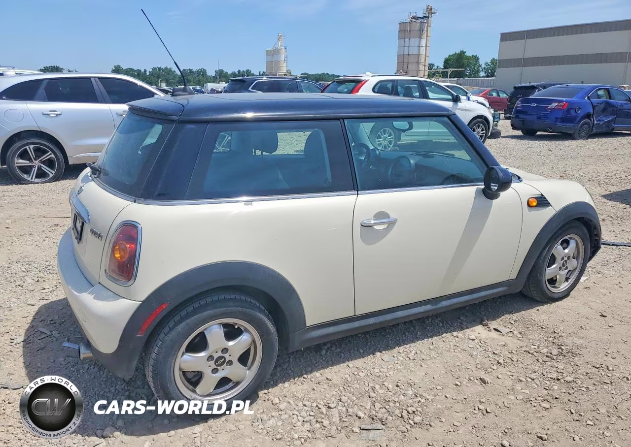 2009 Mini Cooper VIN:WMWMF33549TW74251 - 3