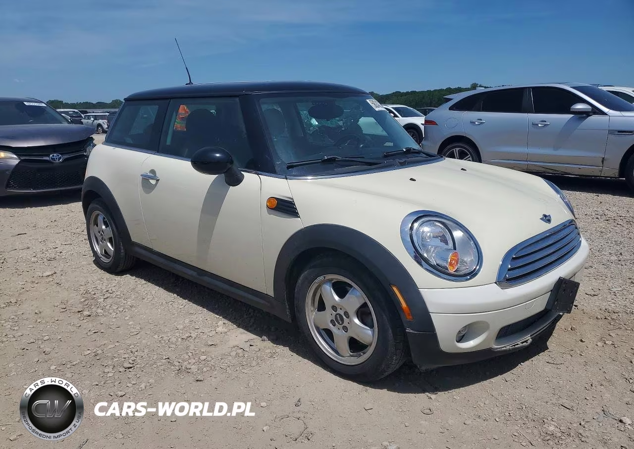 2009 Mini Cooper VIN:WMWMF33549TW74251 - 4