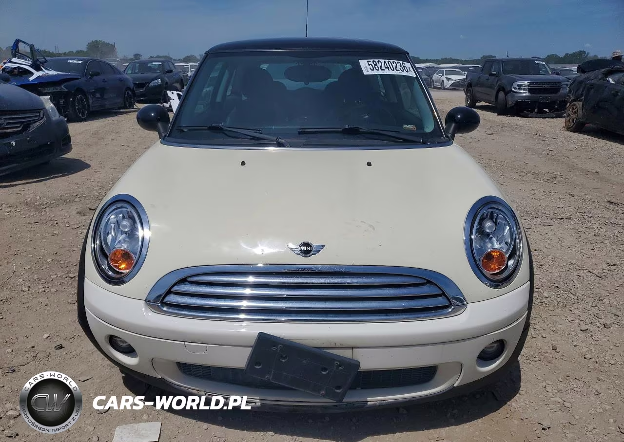 2009 Mini Cooper VIN:WMWMF33549TW74251 - 5