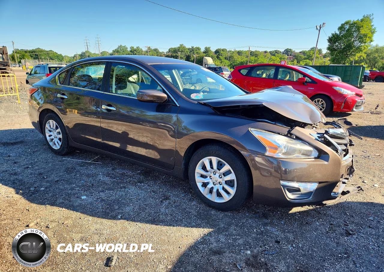 2014 Nissan Altima 2.5 S VIN:1N4AL3AP9EC159894 - 4