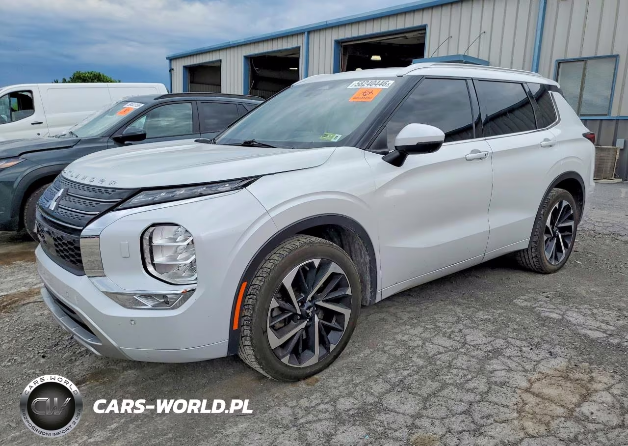 2022 Mitsubishi Outlander – zdjęcie 1 z 13