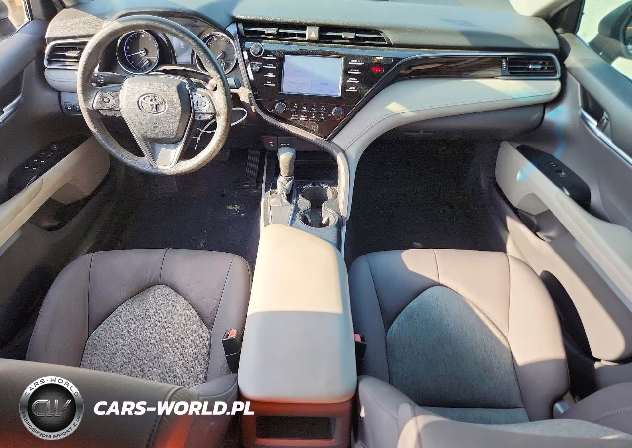 2019 Toyota Camry Le VIN:4T1B11HK1KU232566 - 8