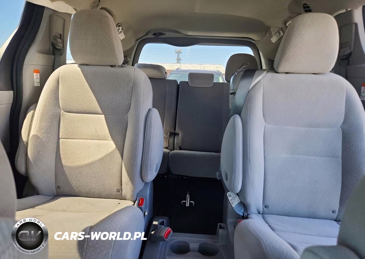 2020 Toyota Sienna Le VIN:5TDKZ3DC9LS065113 - 10