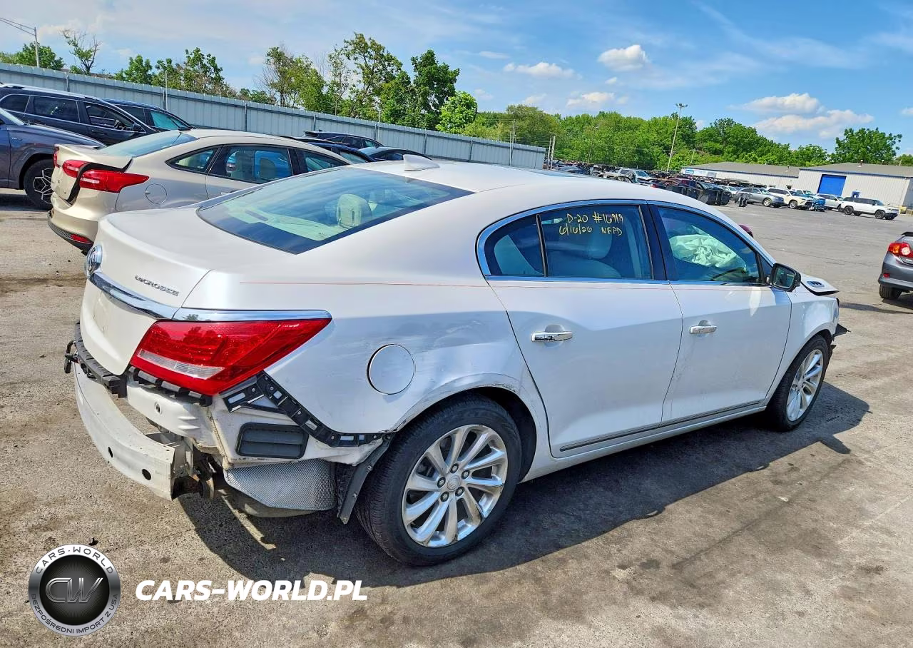 2015 Buick Lacrosse VIN:1G4GB5G3XFF193801 - 3