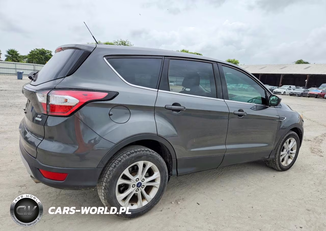 FORD ESCAPE VIN:1FMCU0GD5HUC09986 - 3
