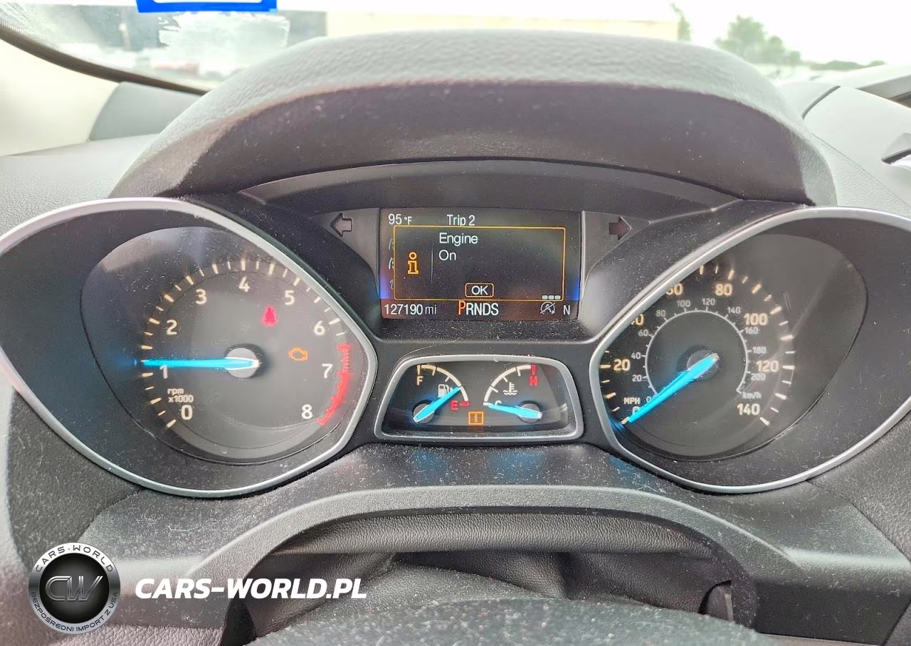 FORD ESCAPE VIN:1FMCU0GD5HUC09986 - 9