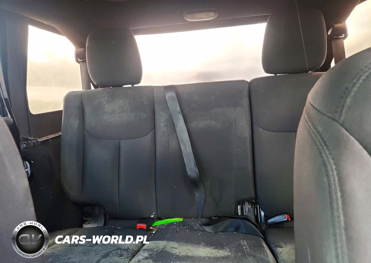 2017 Jeep Wrangler Unlimited Sport VIN:1C4BJWDG7HL669036 - 10