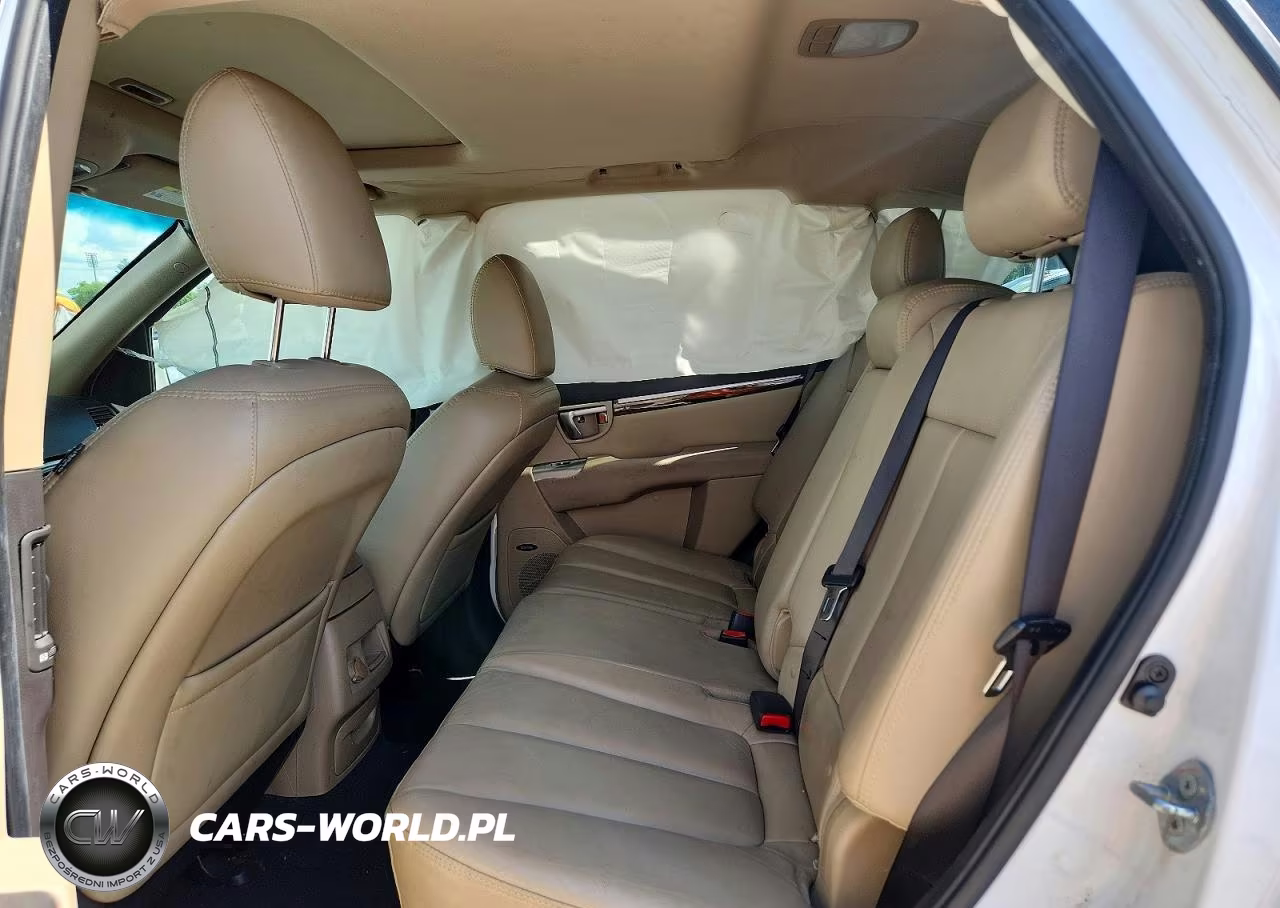 2012 Hyundai Santa Fe Limited VIN:5XYZKDAGXCG130080 - 10