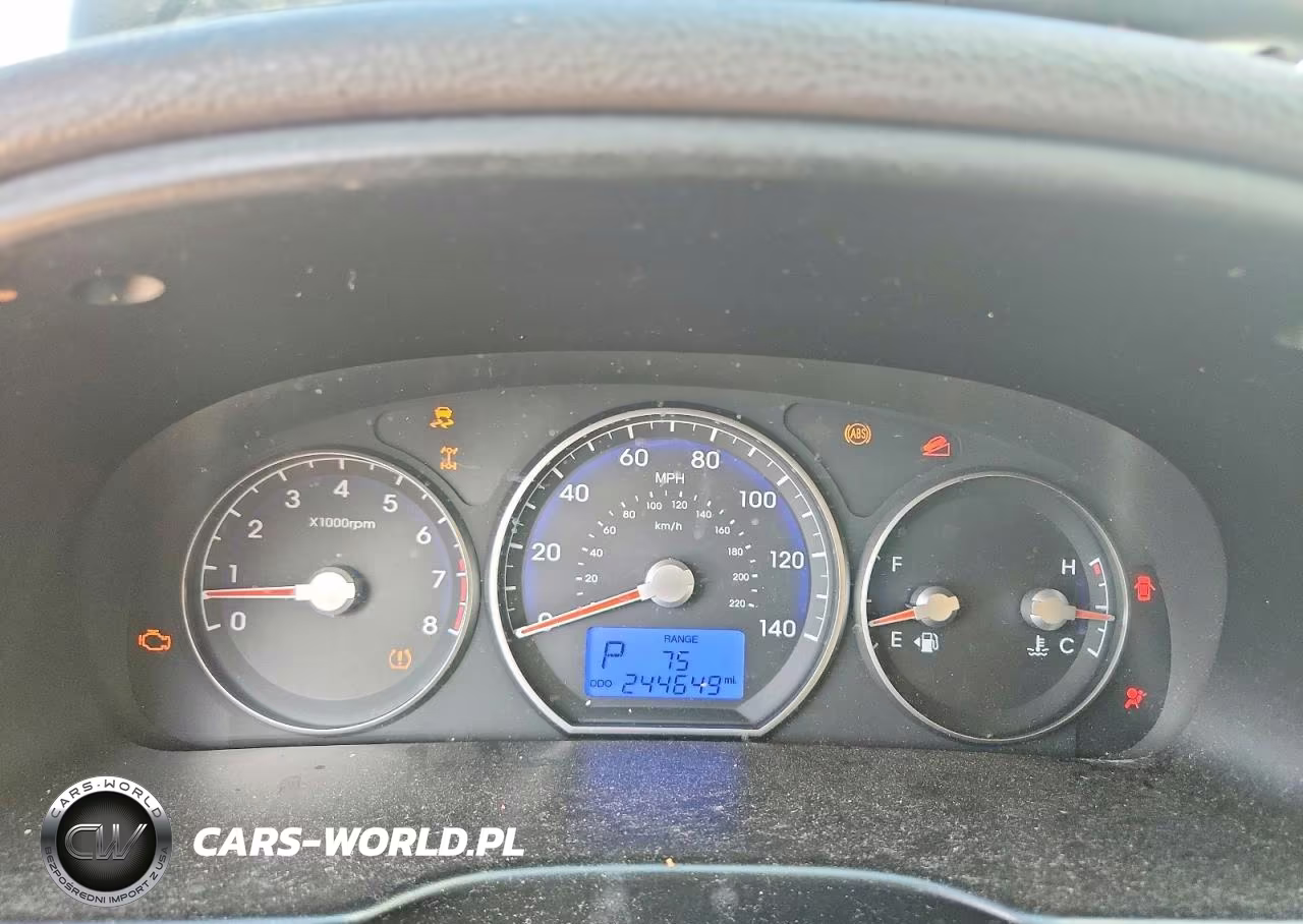2012 Hyundai Santa Fe Limited VIN:5XYZKDAGXCG130080 - 9