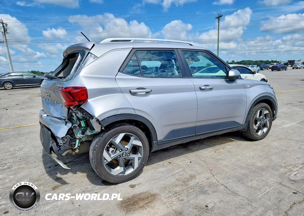 2025 Hyundai Venue Sel VIN:KMHRC8A32SU361498 - 3