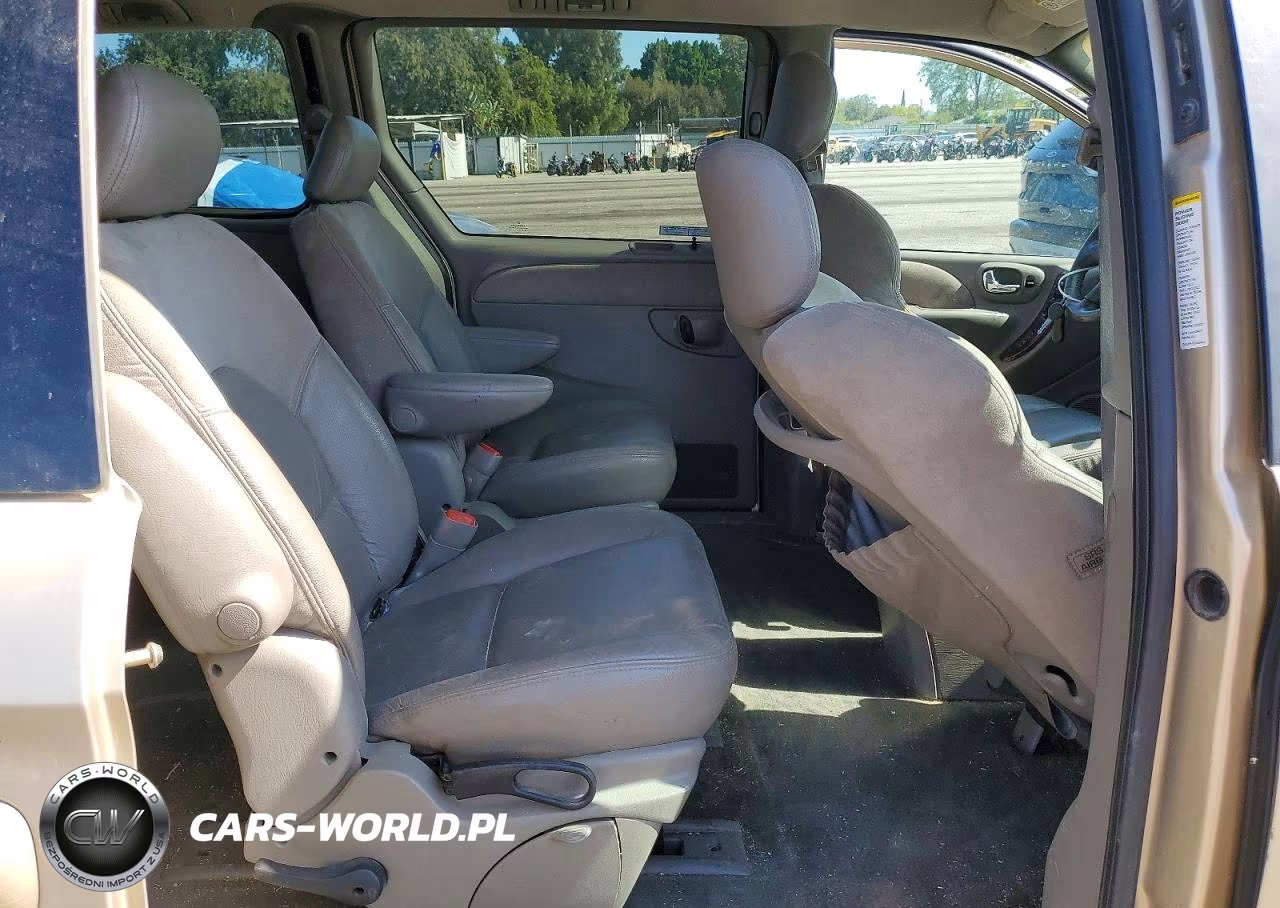 2001 Chrysler Town & Country Limited VIN:2C8GP64L81R234779 - 11