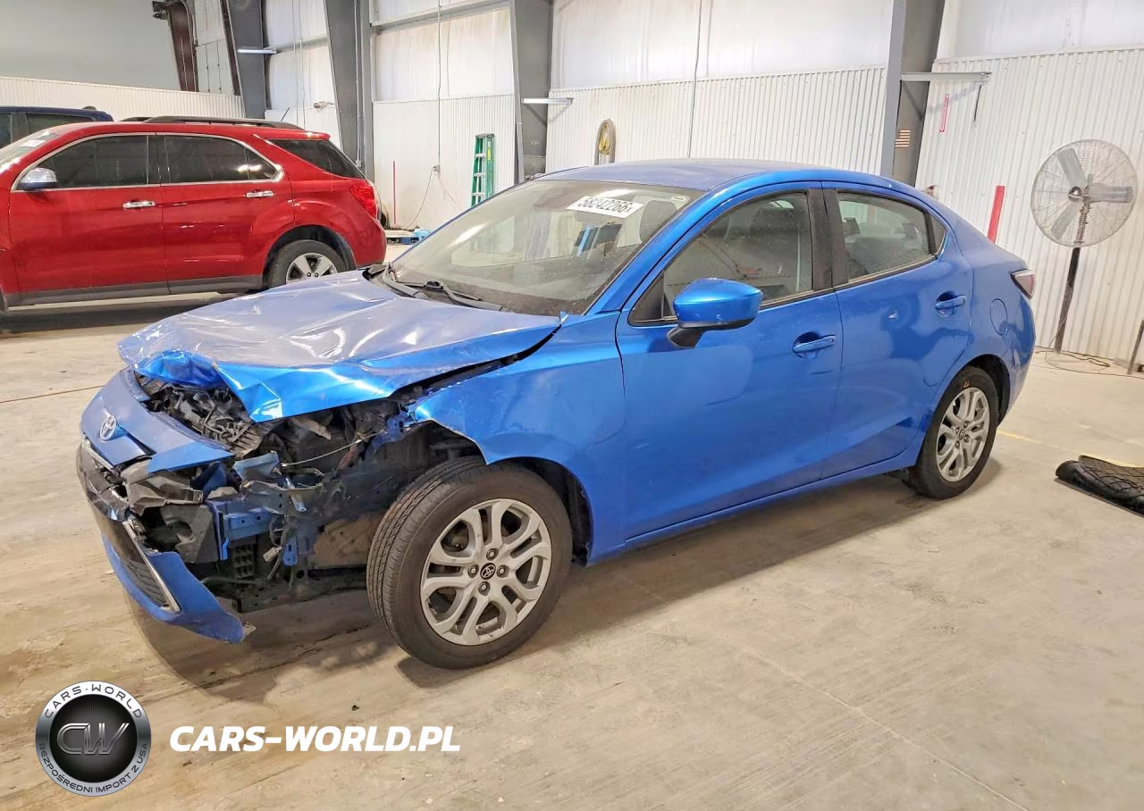 2017 Toyota Yaris Ia Base – zdjęcie 1 z 12