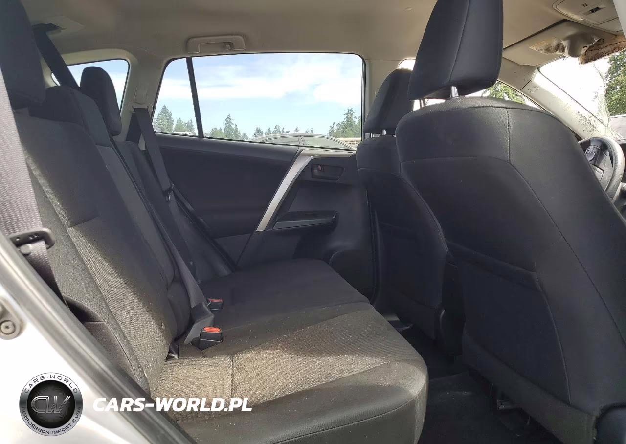 2018 Toyota Rav4 Le VIN:JTMBFREV2JJ232949 - 11