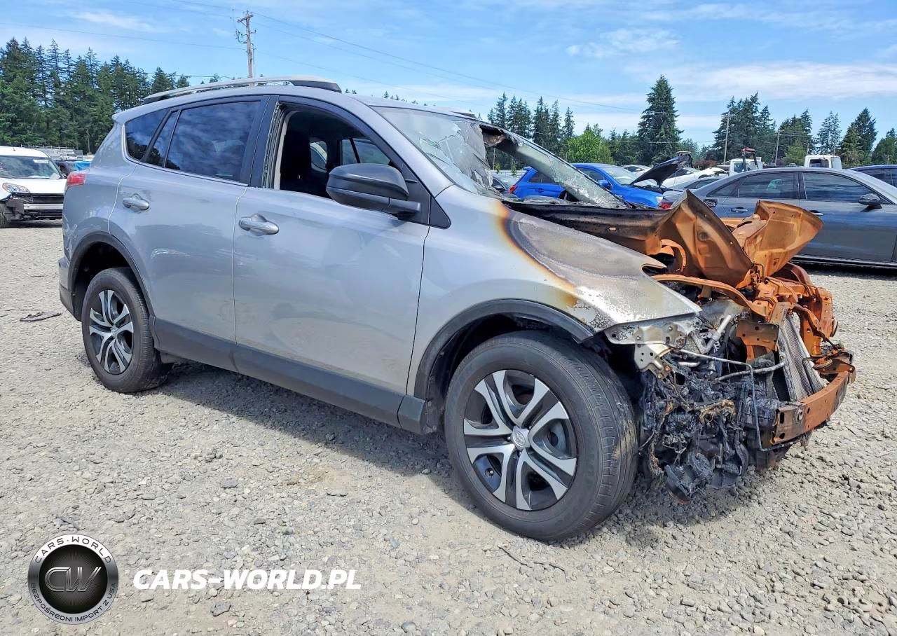 2018 Toyota Rav4 Le VIN:JTMBFREV2JJ232949 - 4