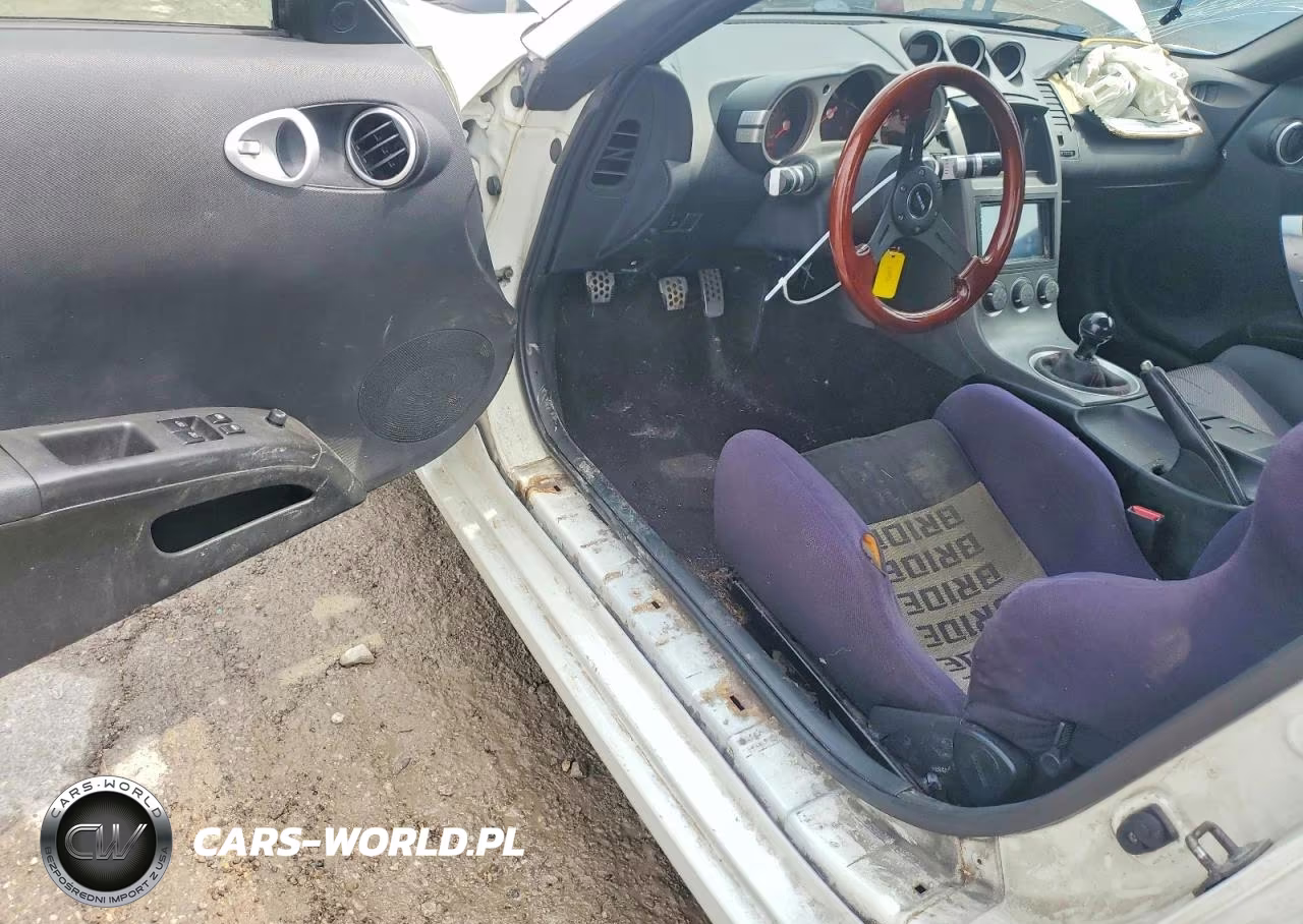 2003 Nissan 350Z Coupe VIN:JN1AZ34D13T114376 - 8