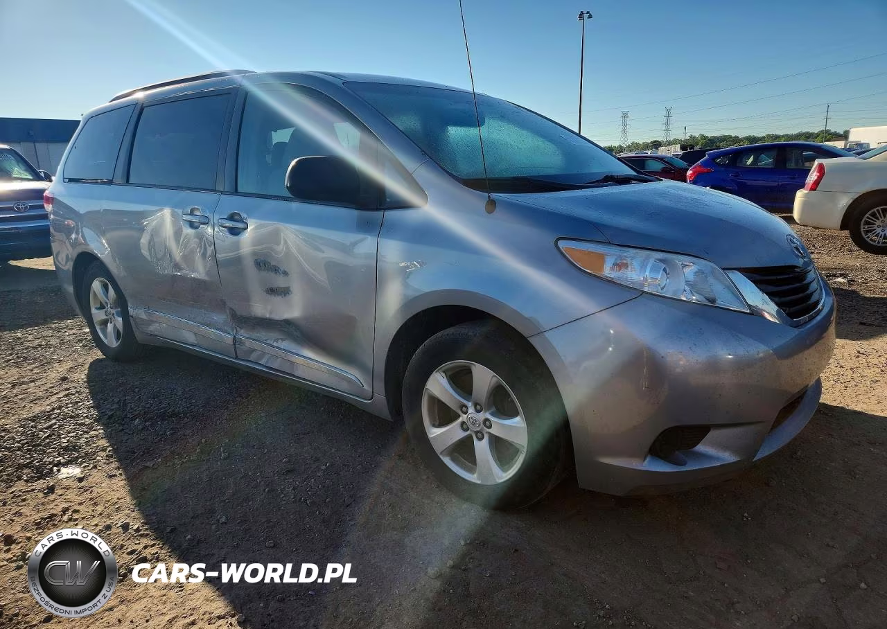 2014 Toyota Sienna Le VIN:5TDKK3DC6ES434064 - 4
