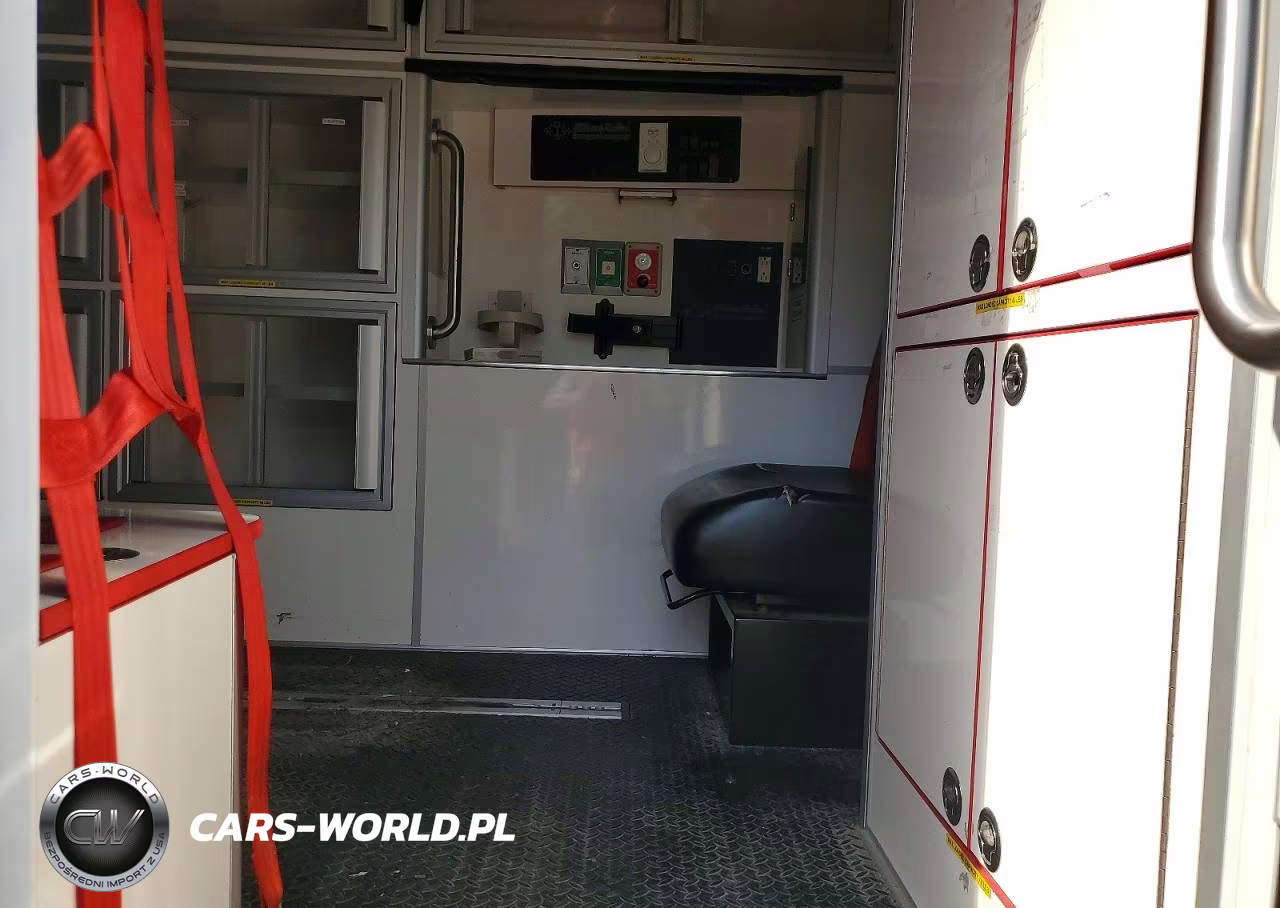 2019 Ford Econoline - Ambulance VIN:1FDWE3FS9KDC20962 - 11