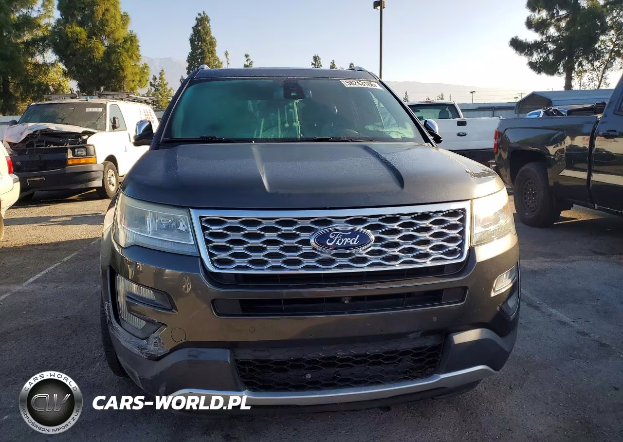 2017 Ford Explorer Platinum VIN:1FM5K8HT3HGC09888 - 5