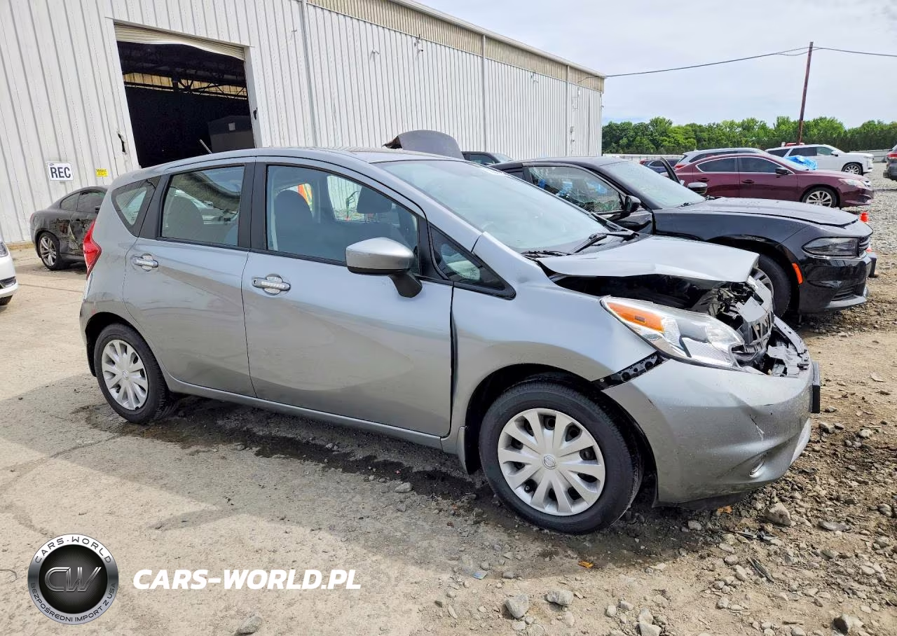 2015 Nissan Versa Note S Plus VIN:3N1CE2CP2FL446667 - 4