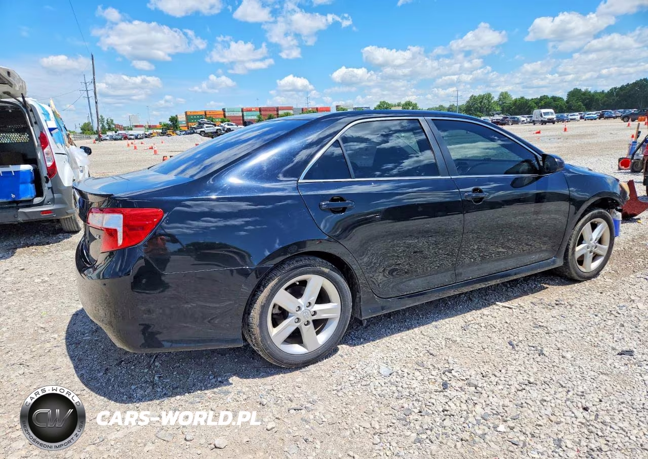 2014 Toyota Camry Se VIN:4T1BF1FK1EU364056 - 3