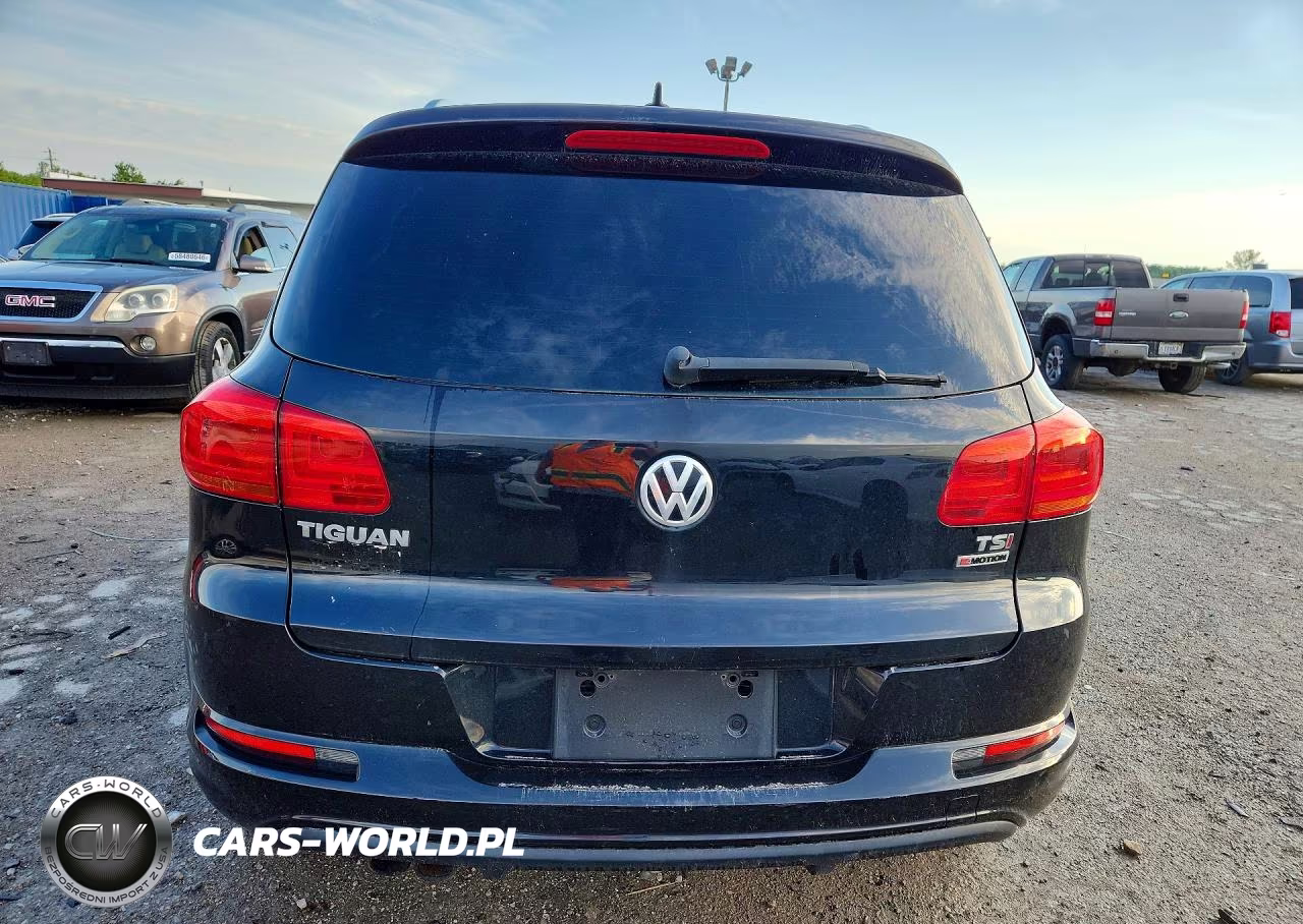 2017 Volkswagen Tiguan Sport VIN:WVGUV7AX7HW504895 - 6