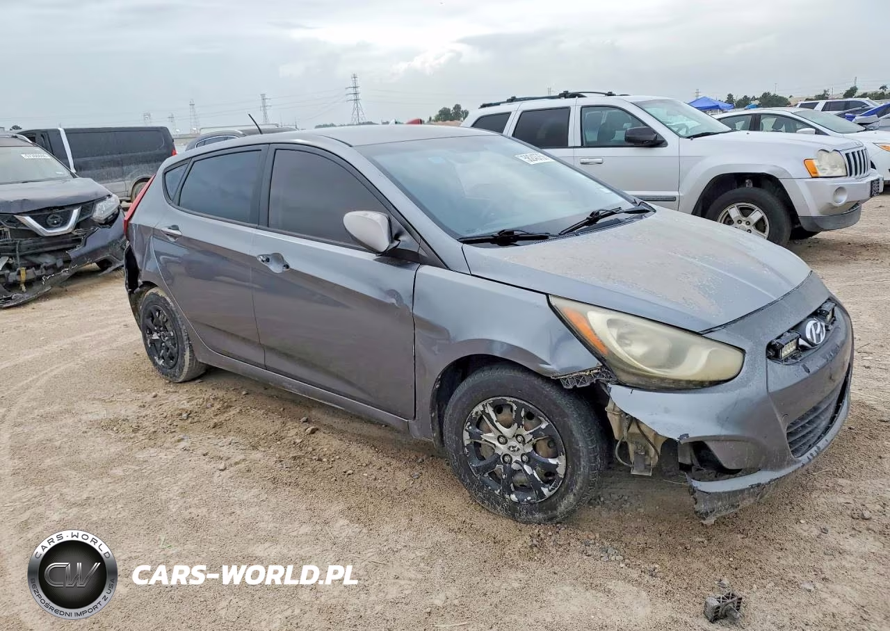 2013 Hyundai Accent Gs VIN:KMHCT5AE6DU129687 - 4