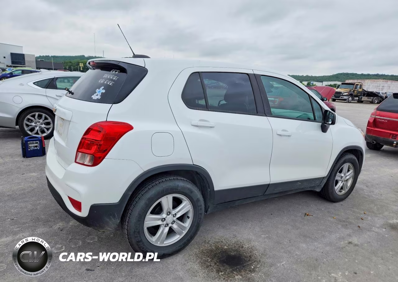 2020 Chevrolet Trax Ls VIN:KL7CJKSB8LB064328 - 3