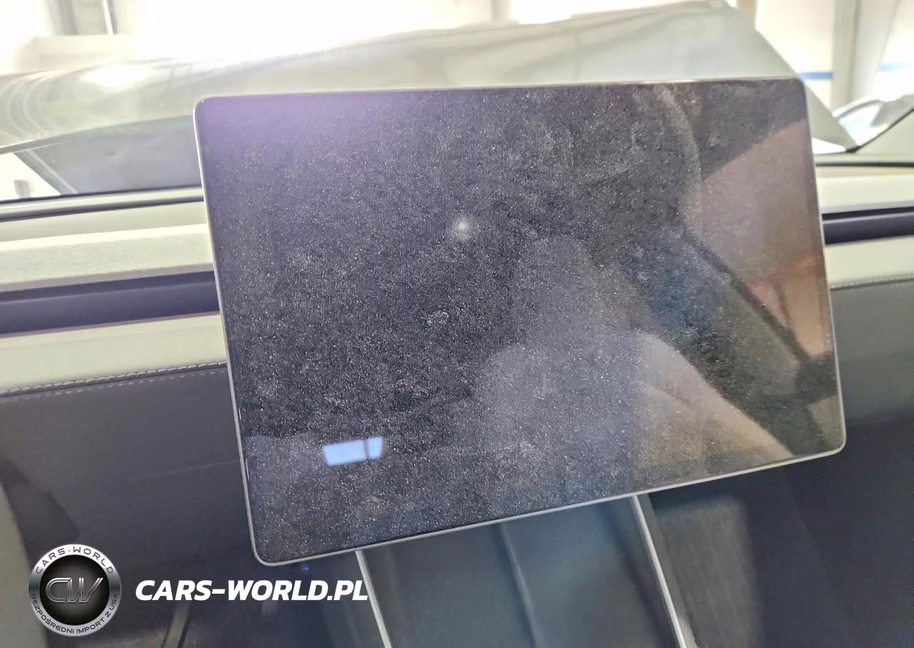 2026 Tesla Model Y VIN:7SAYGDEE5TA500848 - 9