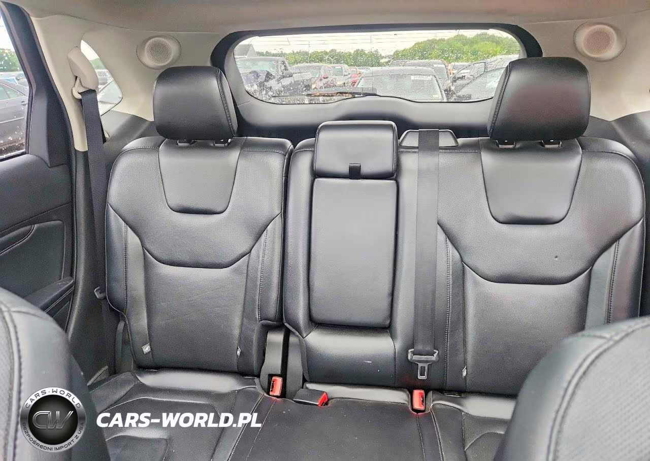2019 Ford Edge Titanium VIN:2FMPK4K98KBB70468 - 10