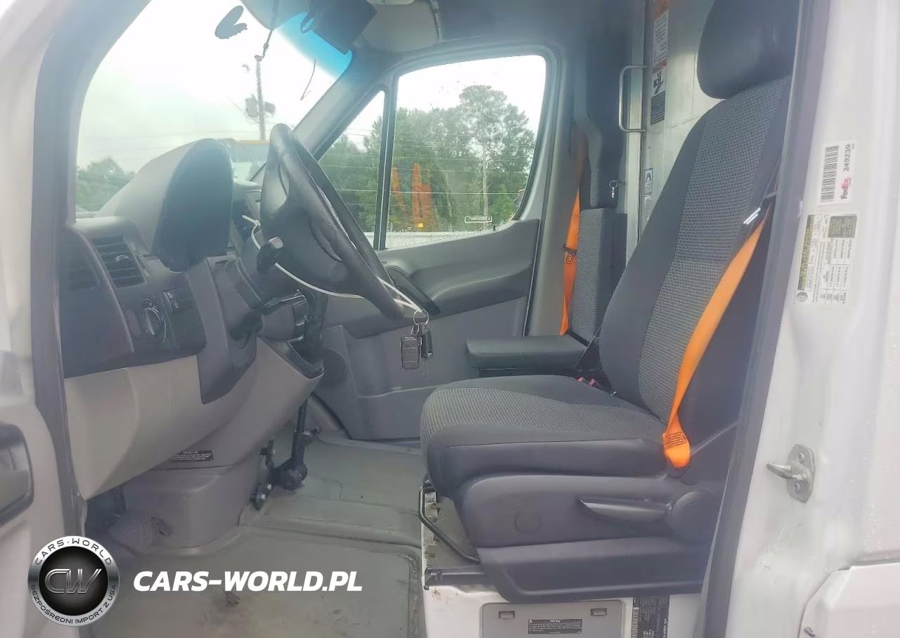2012 Mercedes-Benz Sprinter 2500 Delivery Van VIN:WD3PE8CB6C5703602 - 7