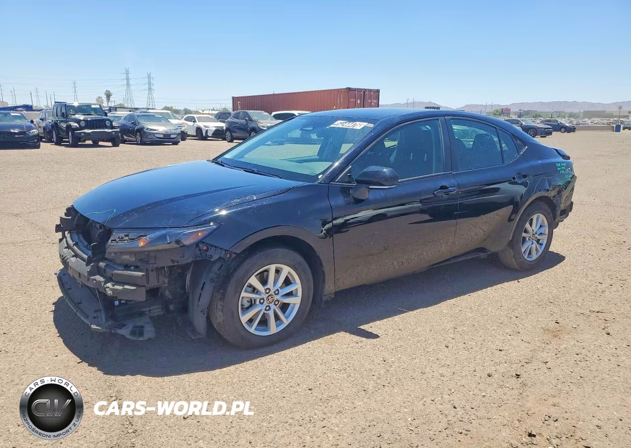 2025 Toyota Camry Le – zdjęcie 1 z 13
