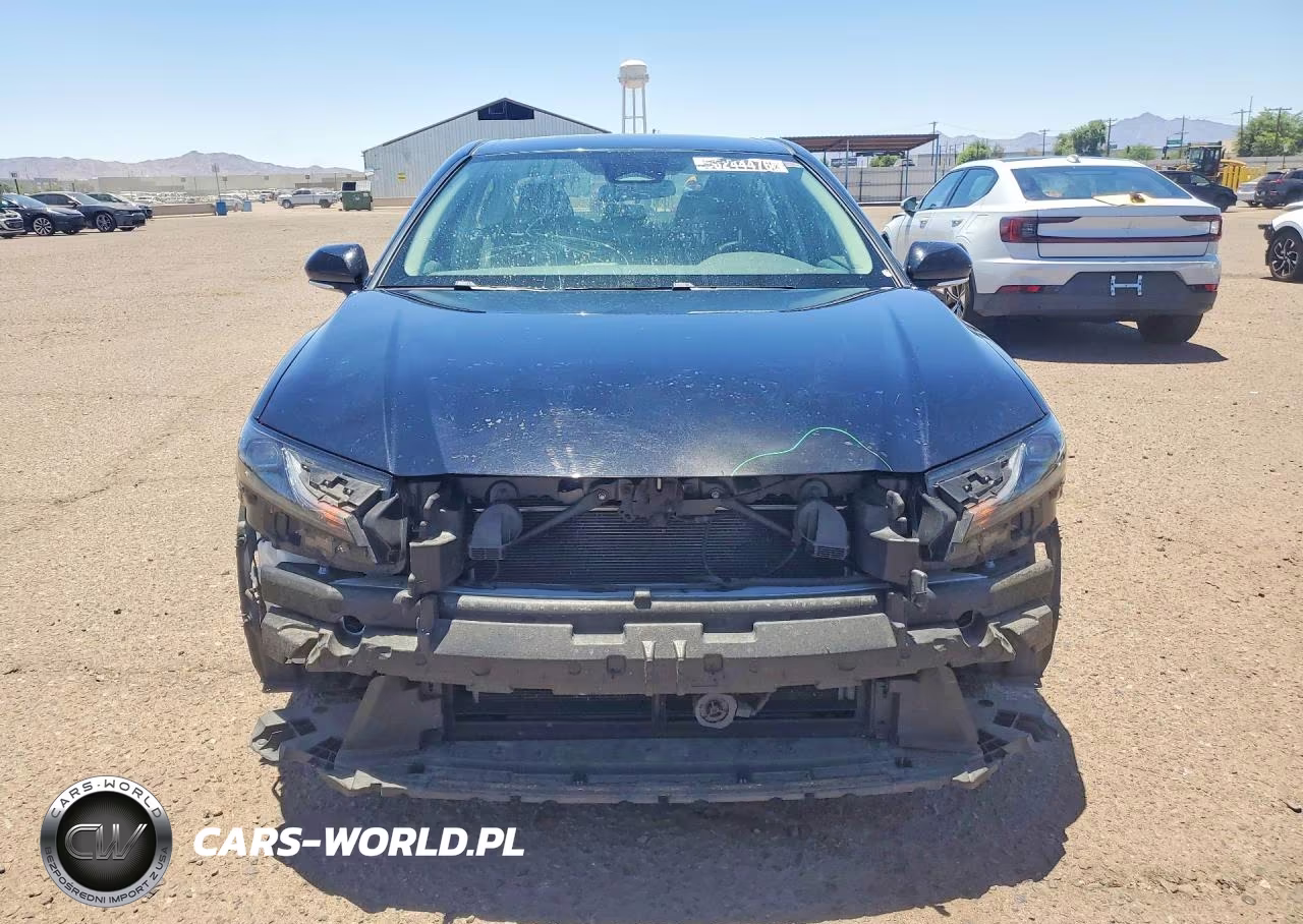 2025 Toyota Camry Le VIN:4T1DAACK5SU519232 - 5