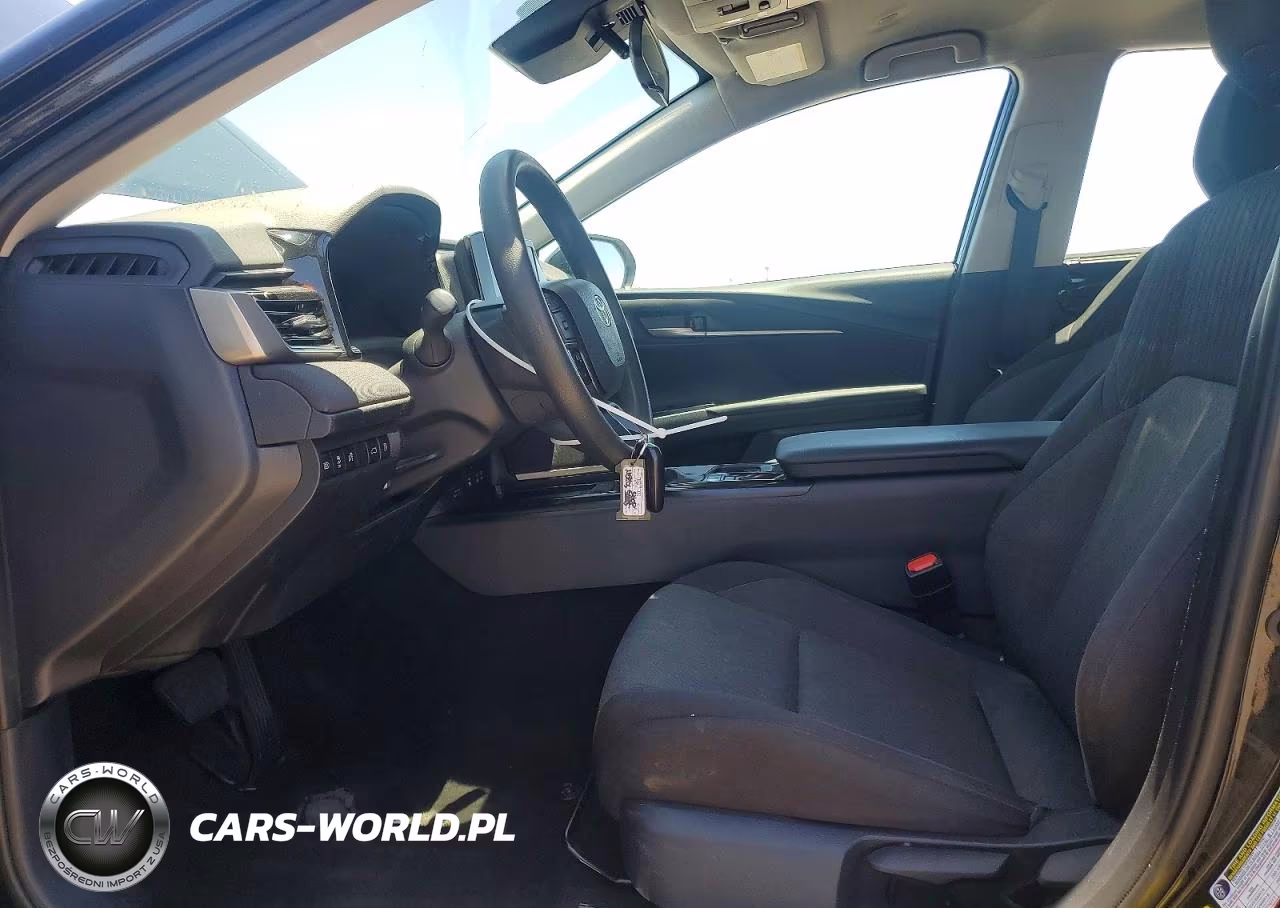 2025 Toyota Camry Le VIN:4T1DAACK5SU519232 - 7
