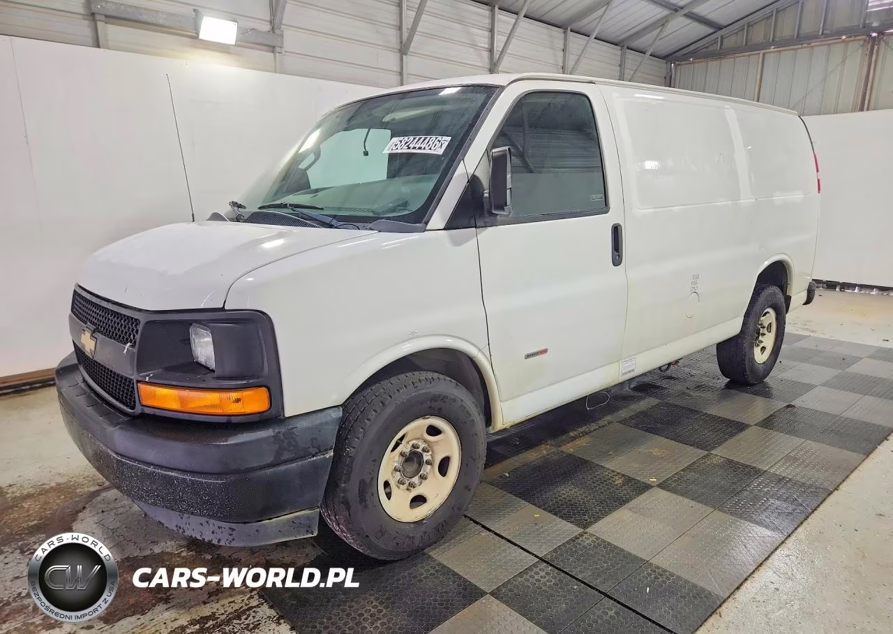 2017 Chevrolet Express 2500 Cargo Delivery Van