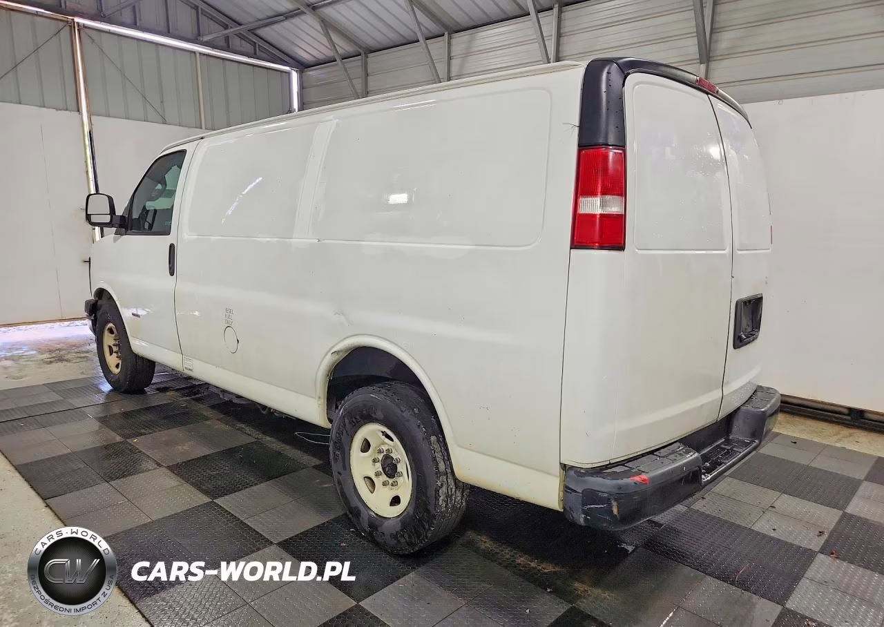 2017 Chevrolet Express 2500 Cargo Delivery Van VIN:1GCWGAF1XH1214463 - 2
