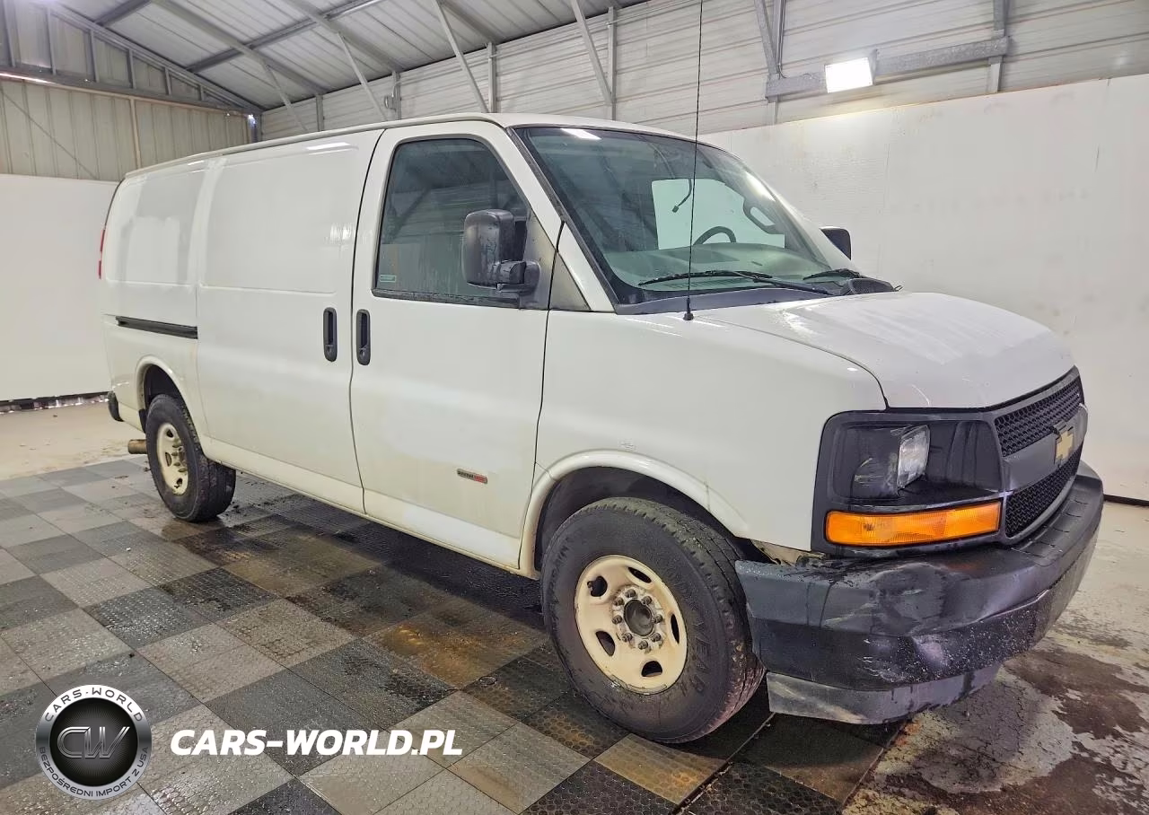 2017 Chevrolet Express 2500 Cargo Delivery Van VIN:1GCWGAF1XH1214463 - 4